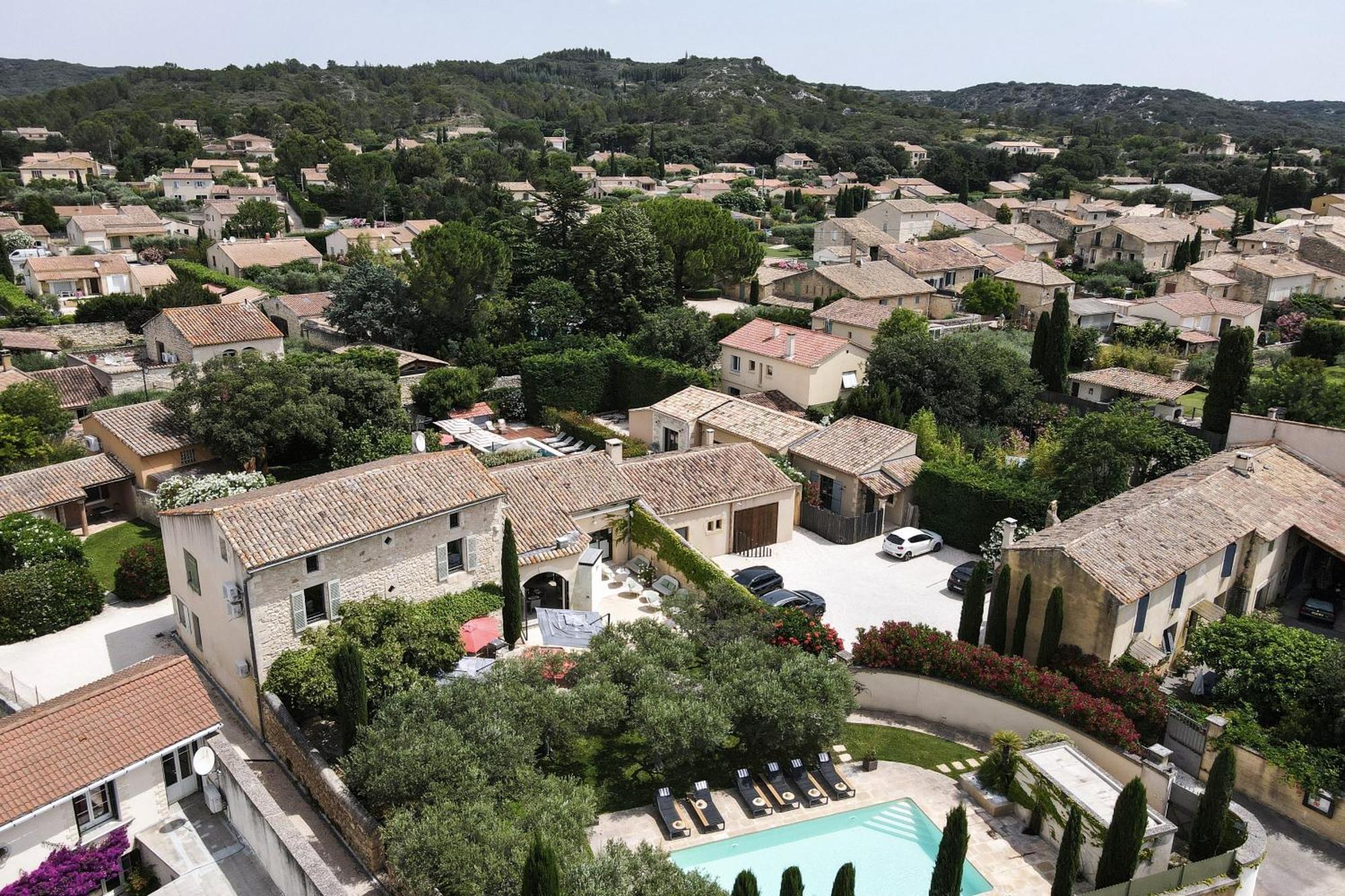 La Belle Vie Saint-Hilaire-d'Ozilhan Exterior photo