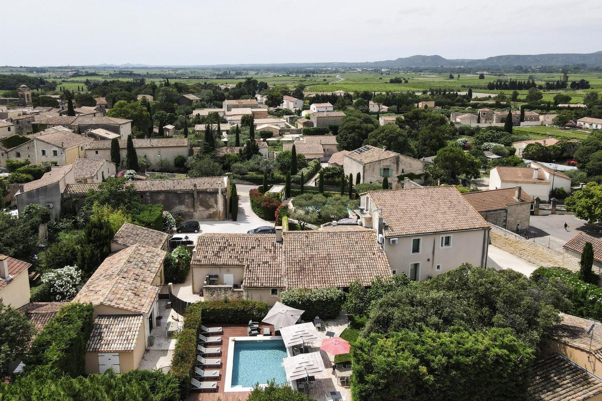 La Belle Vie Saint-Hilaire-d'Ozilhan Exterior photo