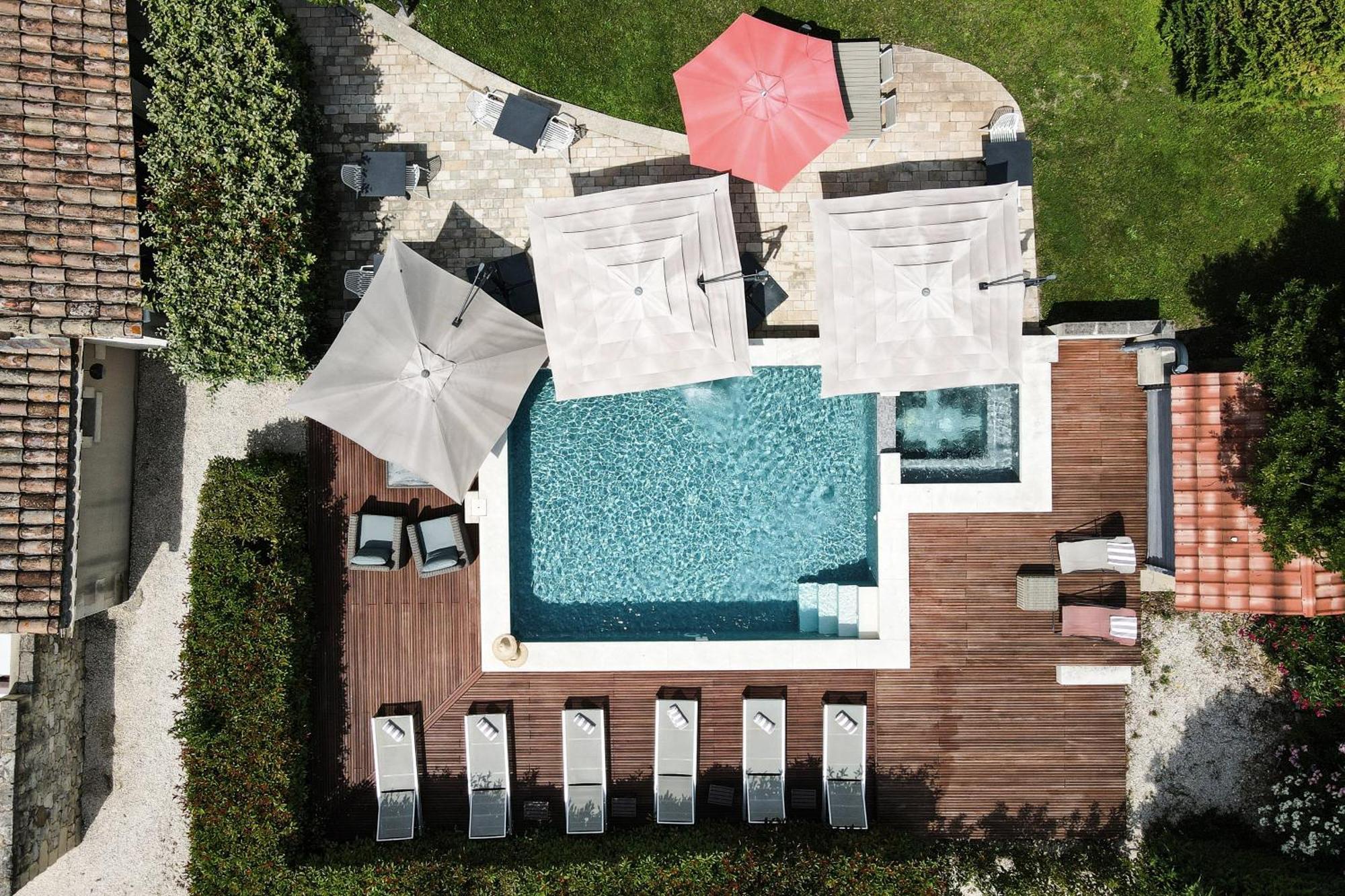 La Belle Vie Saint-Hilaire-d'Ozilhan Exterior photo
